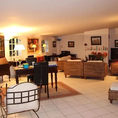D'agde: A Vivre En Famille Et Entre Amis *