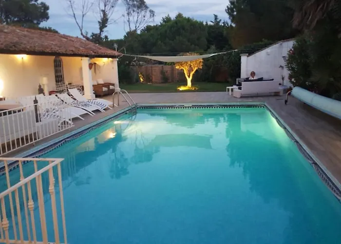 D'agde: A Vivre En Famille Et Entre Amis